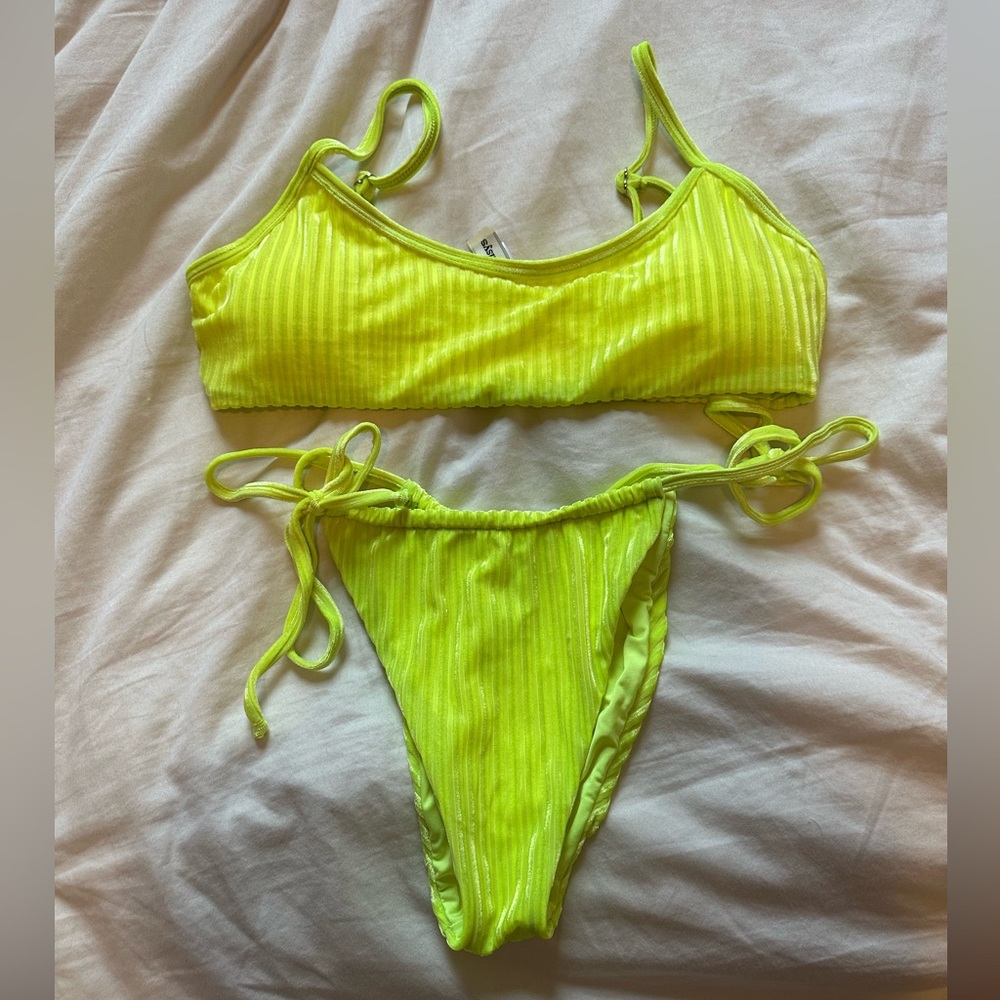 Dippin Daisys Lime Green Bikini
